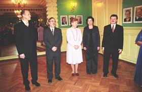 GR1.JPG (22014 bytes)