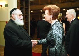 VIKE19.JPG (21659 bytes)