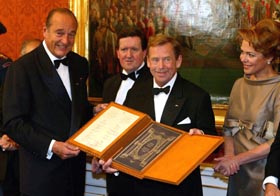 NATO02.JPG (25216 bytes)