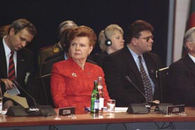 NATO25.JPG (19507 bytes)