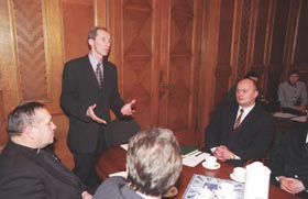 T3.JPG (19720 bytes)