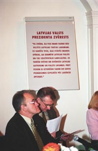 LU02.JPG (20069 bytes)