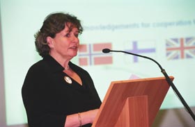 TIES2.JPG (16612 bytes)