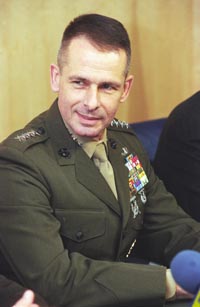 AM2.JPG (18611 bytes)