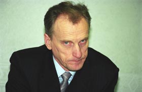 L01.JPG (14758 bytes)