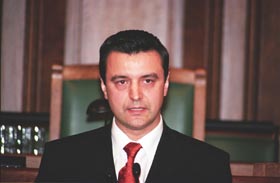 B07.JPG (16521 bytes)