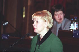 B16.JPG (15409 bytes)