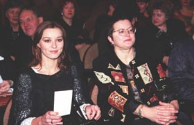 E3.JPG (21302 bytes)