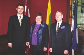 B02.JPG (18010 bytes)