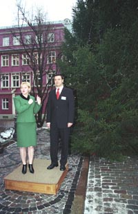 B21.JPG (26490 bytes)