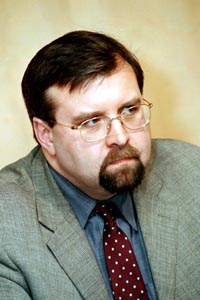 LEGZDINS.JPG (22514 bytes)