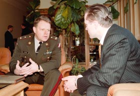 NATO3.JPG (24614 bytes)