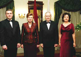 13VIGAUNIJA.JPG (45553 bytes)