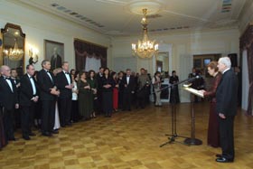 PIENEMSANA1.JPG (20451 bytes)