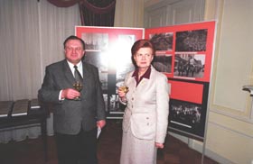 V07.JPG (18662 bytes)