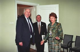 B02.JPG (18332 bytes)