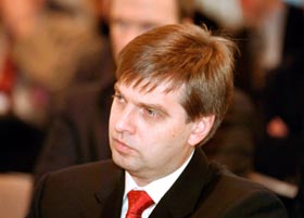 PENKE.JPG (17198 bytes)