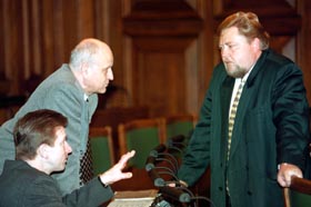 S2.JPG (20248 bytes)