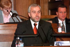 S4.JPG (20810 bytes)