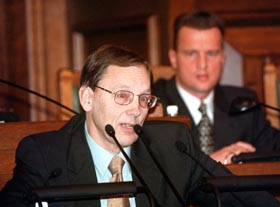 S6.JPG (19589 bytes)