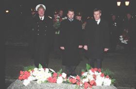 B12.JPG (16354 bytes)