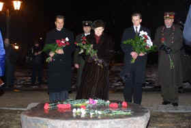 BAR1.JPG (36467 bytes)