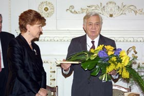 MUKS1.JPG (23476 bytes)