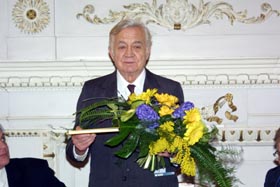 MUKS2.JPG (23432 bytes)