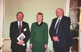 UDRE04.JPG (19212 bytes)