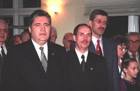 M09.JPG (17740 bytes)