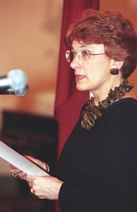 P04.JPG (16970 bytes)