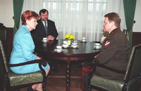 GRAUBE1.JPG (20839 bytes)