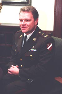 GRAUBE2.JPG (16074 bytes)