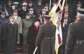 A02.JPG (22652 bytes)