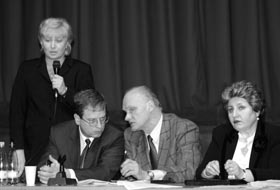 KURZEM_R.PILS45.JPG (17133 bytes)