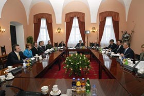 VVF05.JPG (24197 bytes)