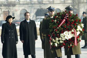 VVF07.JPG (25092 bytes)