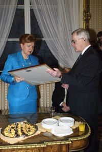 VVF09.JPG (24301 bytes)