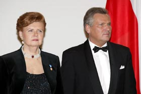 VVF13.JPG (17075 bytes)