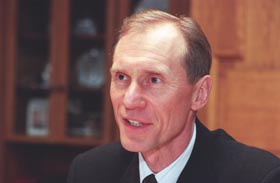 AKSENOKS2.JPG (14715 bytes)