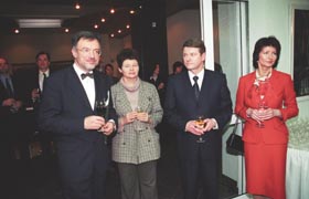 P13.JPG (19261 bytes)