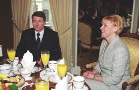 P19.JPG (23275 bytes)