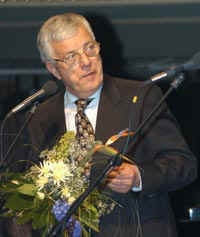 M16.JPG (46121 bytes)