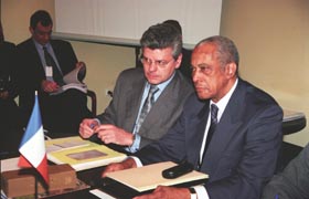 FR3.JPG (20270 bytes)