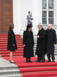 VAC1.JPG (17911 bytes)