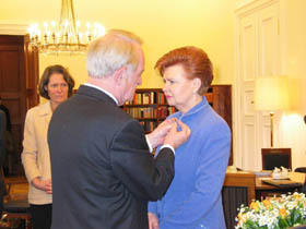 VAC4.JPG (18602 bytes)