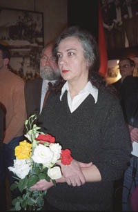 LE01.JPG (15999 bytes)