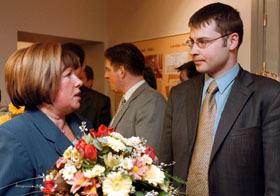 HIP1.JPG (24564 bytes)