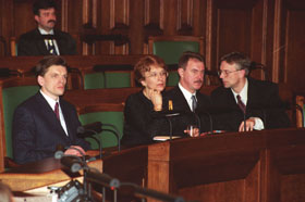 S15.JPG (18679 bytes)