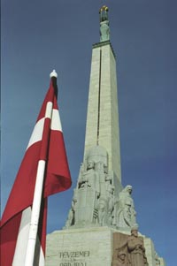 M05.JPG (17076 bytes)